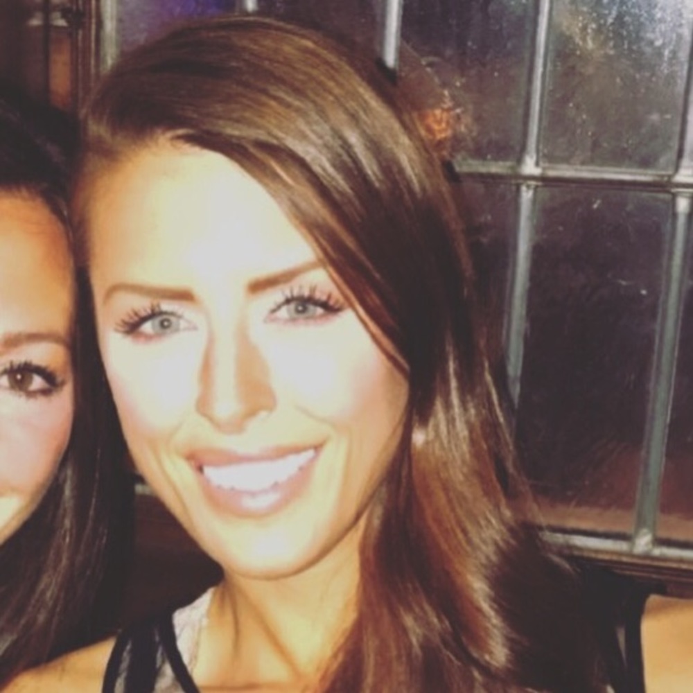 Meet your Posher, Danielle
